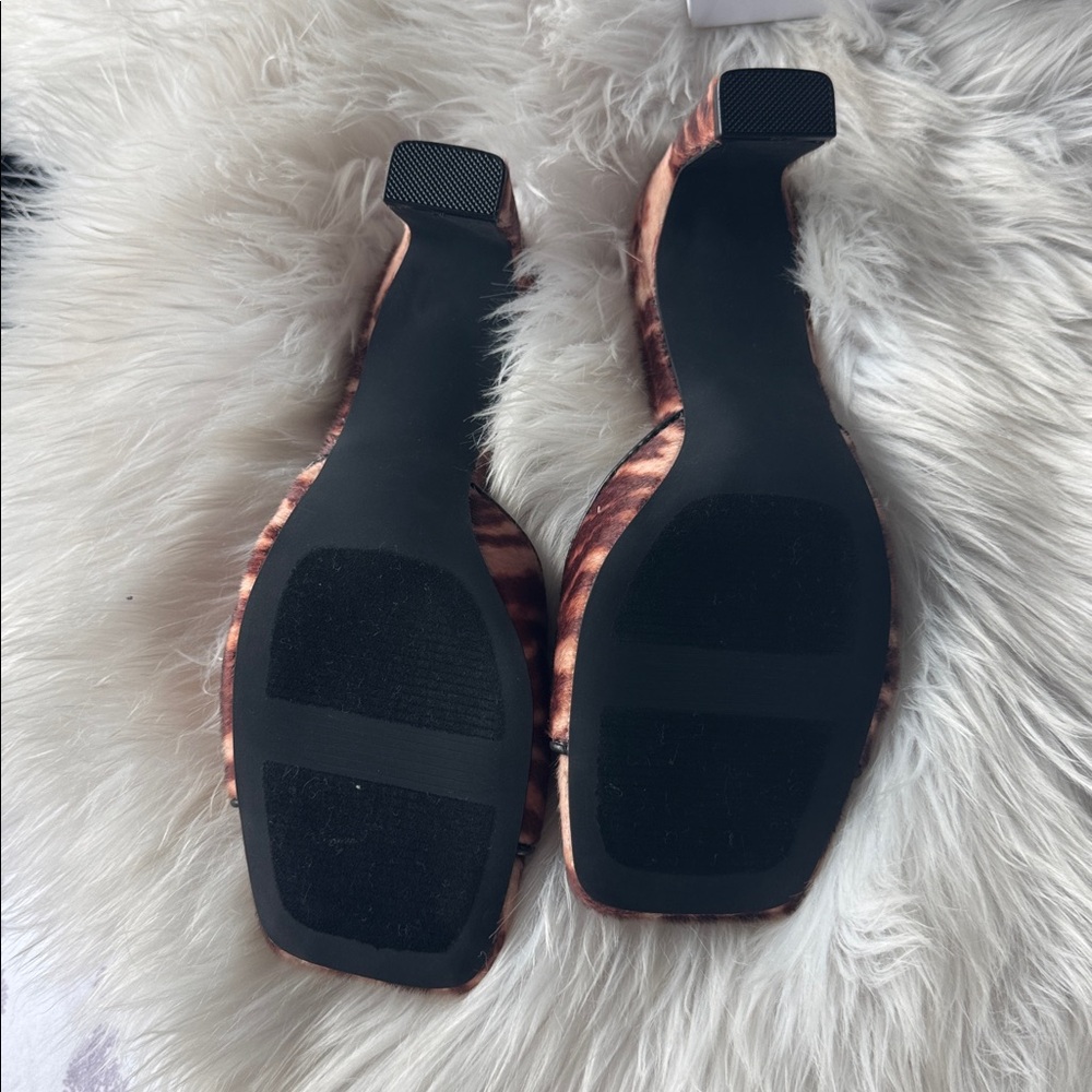 NEW LISTING! DV by Dolce Vita Brown Animal-Print Sandals - Picture 4 of 8